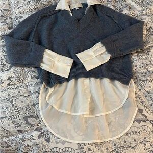 Brochu Walker Navy Sweater with cream layered detail Hot deal!!🥶🥶